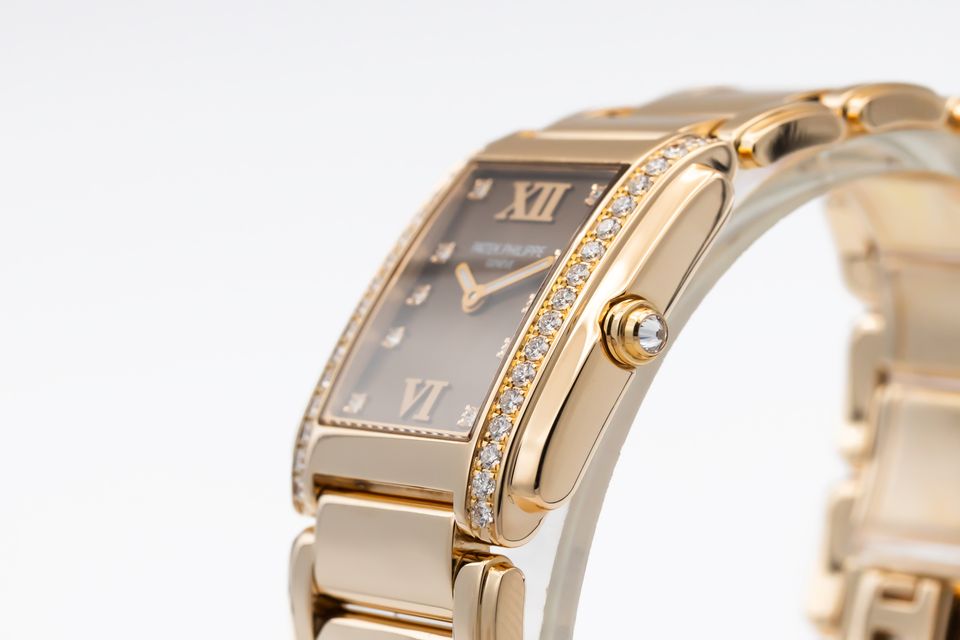 Patek Philippe Twenty-4 4910/11R-010 Image 2